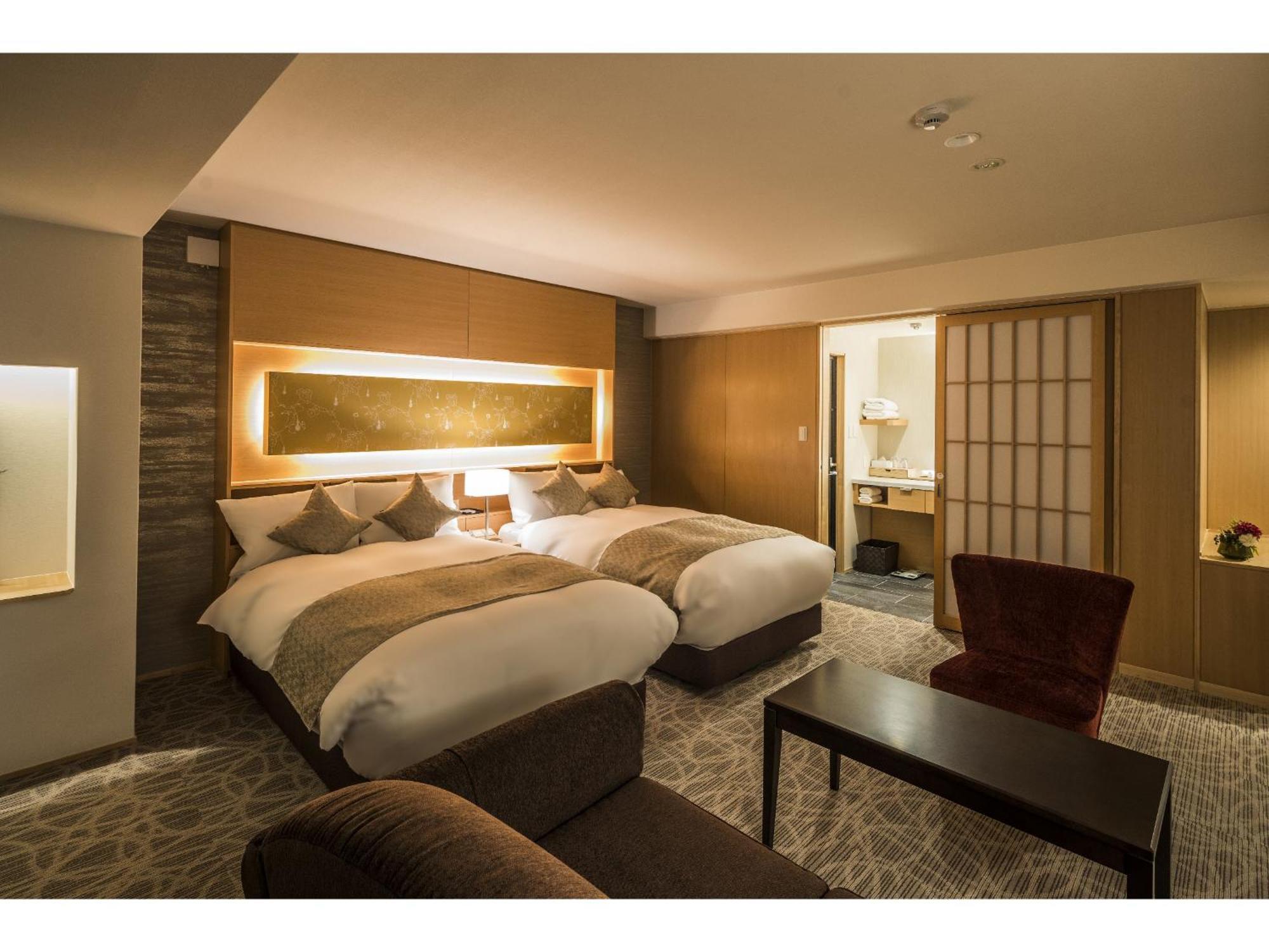 Shinmachi Rokkaku Grandereverie Hotel